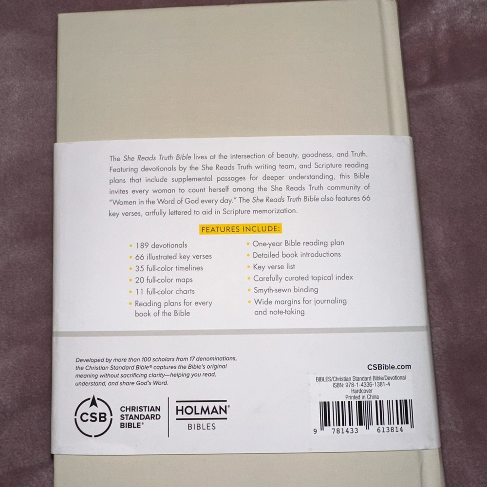 She Reads Truth Bible - Picture 2 of 9